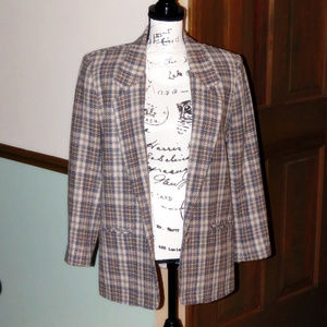 Chic Plaid Blazer - Great with Jeans! LIKE NEW! 8